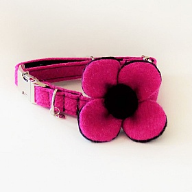 Bubblegum Pink Harris Tweed Flower Dog Collar - Medium